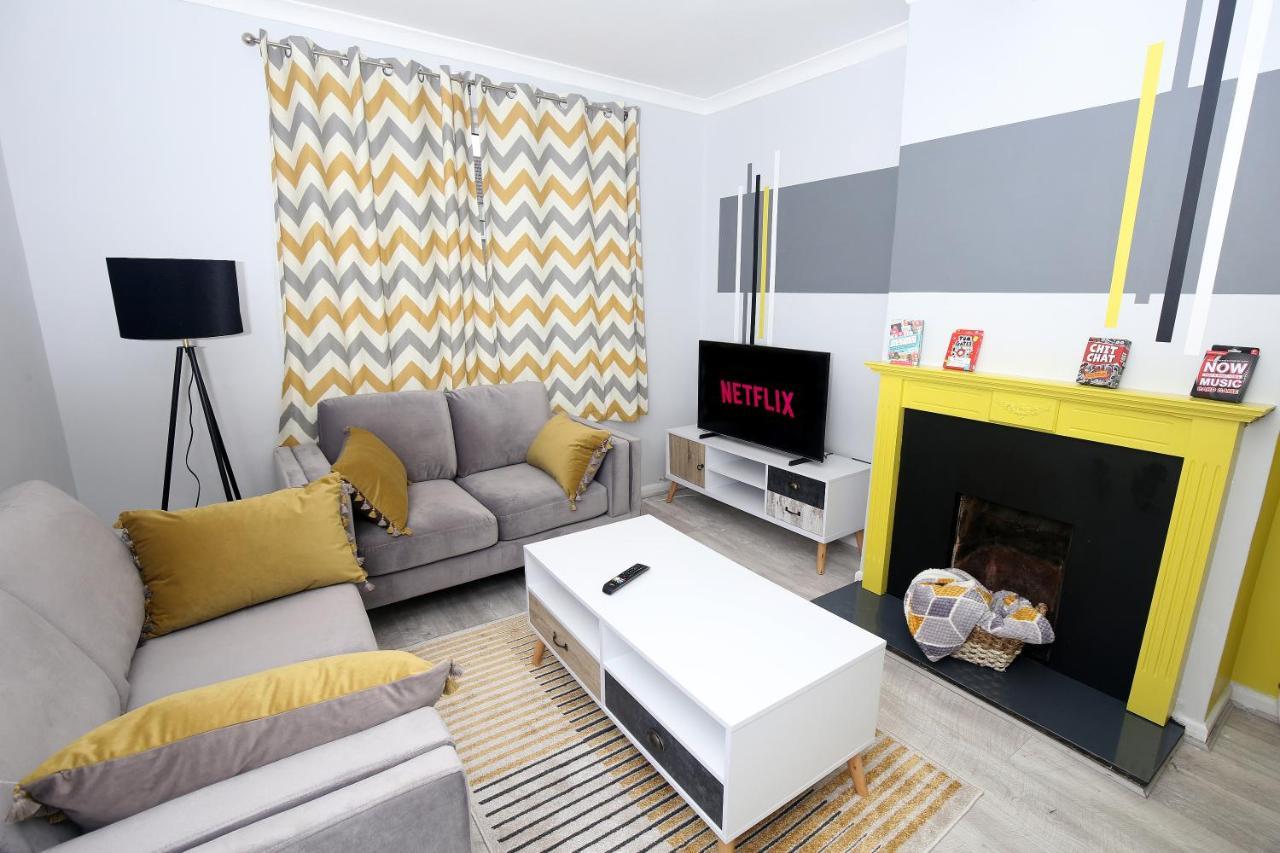 3-Bed House With Parking Near London O2 Daire Dış mekan fotoğraf
