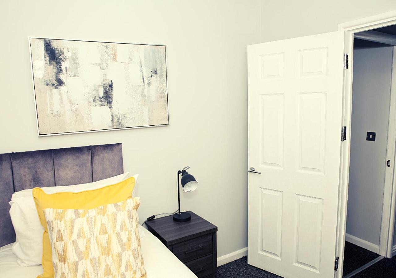 3-Bed House With Parking Near London O2 Daire Dış mekan fotoğraf