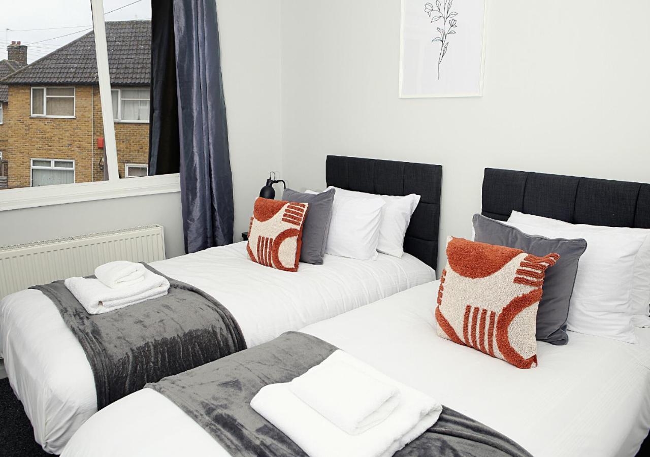 3-Bed House With Parking Near London O2 Daire Dış mekan fotoğraf